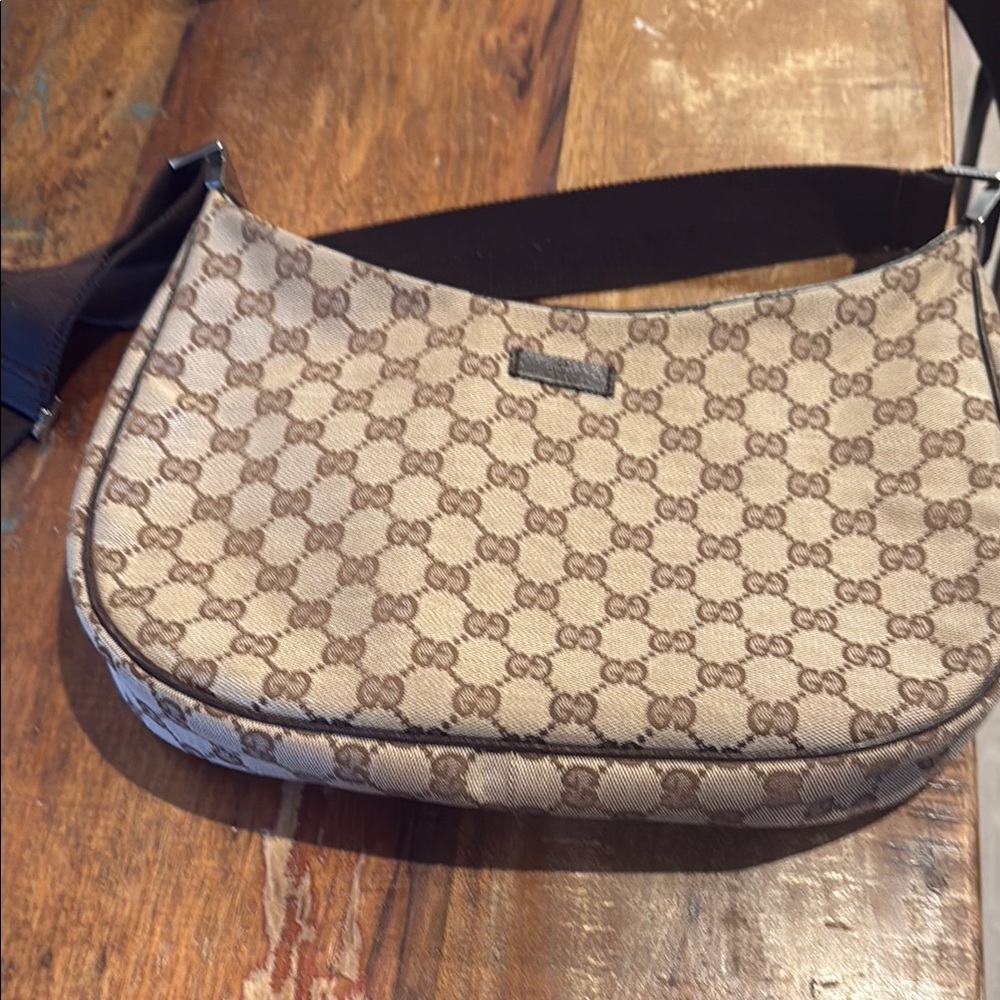 Gucci Cream and Brown Crossbody Bag with Iconic GG Pattern